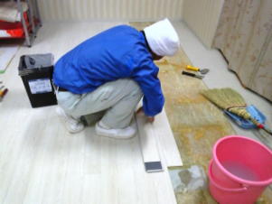 ビニールタイル貼替工事